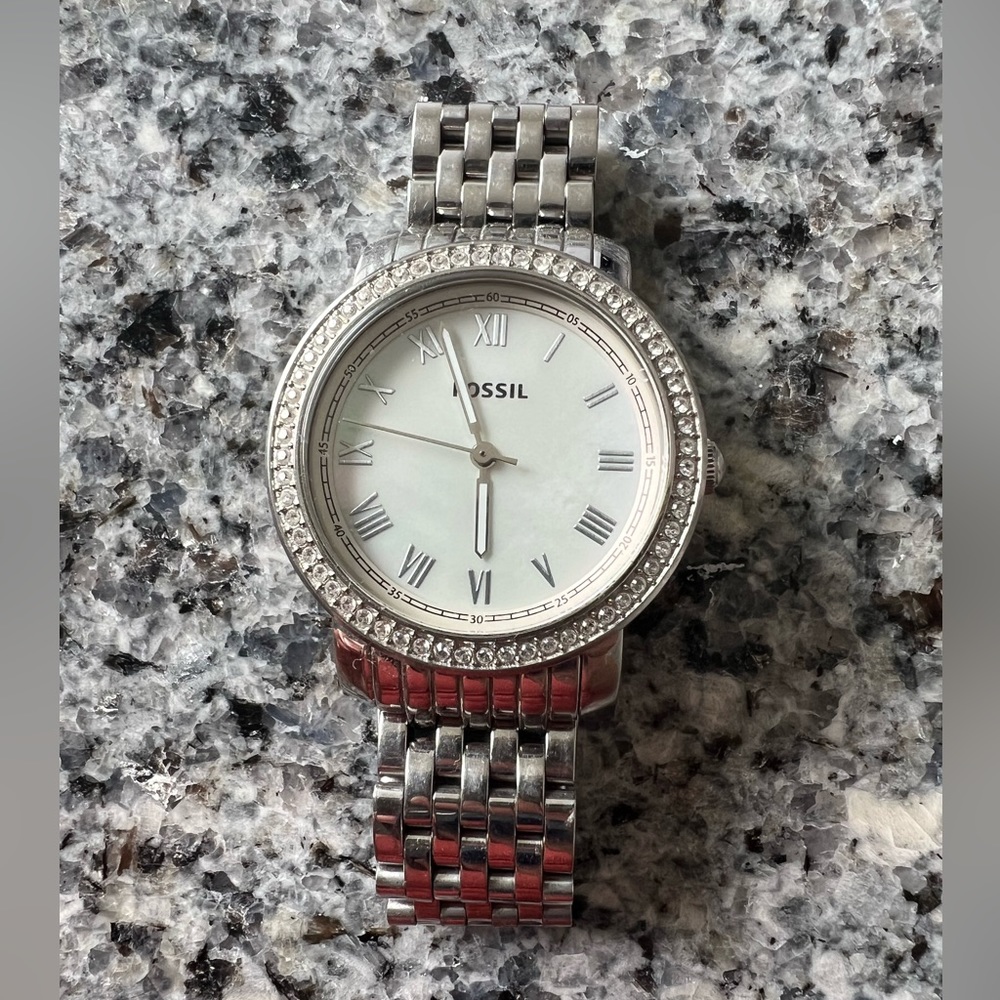 SILVER FOSSIL WATCH